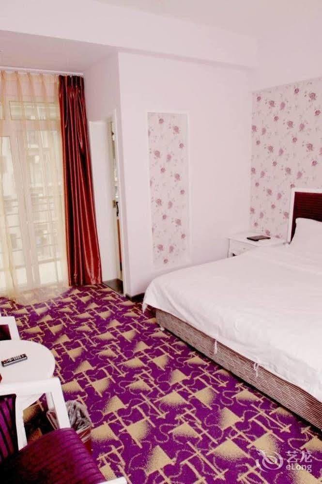 Chengdu Lilac Hotel Fei Cheng Branch Εξωτερικό φωτογραφία